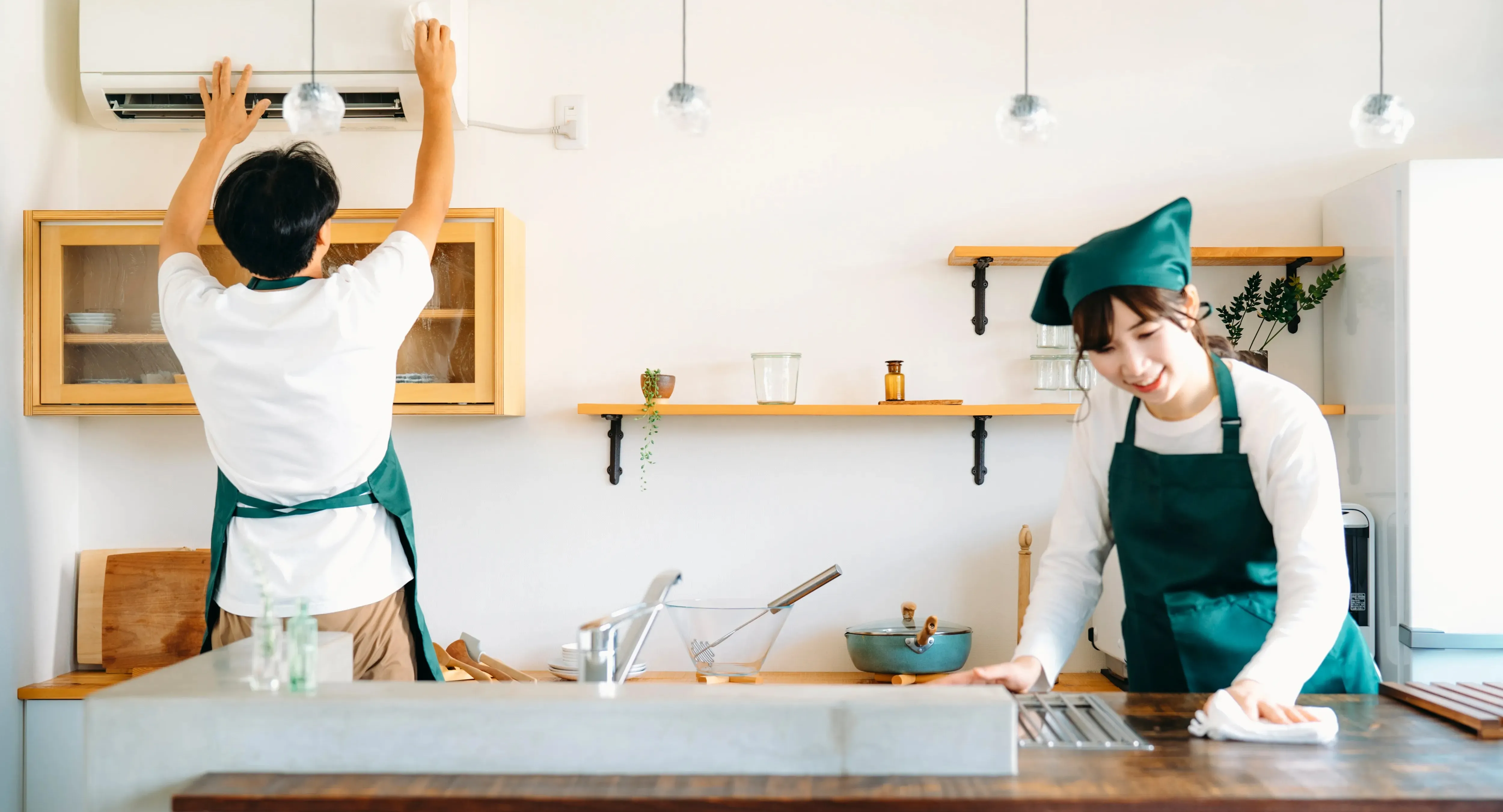 ハウスクリーニングの作業風景