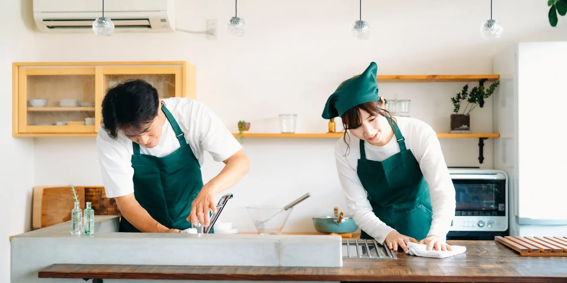 ハウスクリーニングの作業風景